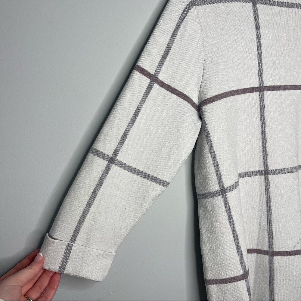 Tahari Cream & Grey Windowpane Mock Neck Sweater (Large) - Picture 3 of 6